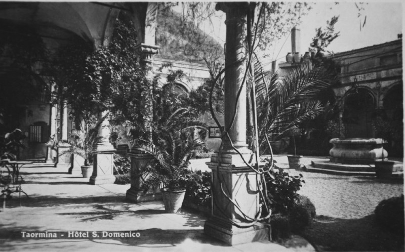 Fotografia storica del Chiostro, San Domenico Palace 